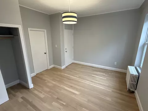 18-68 Hart St #2 R, New York, NY 11385
