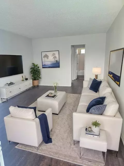 308 W Queen St #12, Inglewood, CA 90301