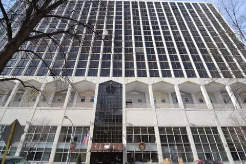 4334 N Hazel St #1118, Chicago, IL 60613