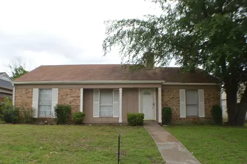 1520 Pebblewood Dr, Dallas, TX 75217