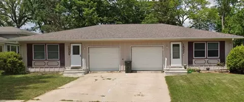1529 Linda Dr, Cedar Falls, IA 50613