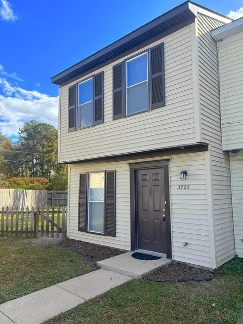 3725 Sugar Creek Cir, Portsmouth, VA 23703