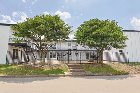 6840 Fairway Dr #2, Houston, TX 77087