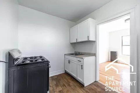 7351 N Damen Ave #14, Chicago, IL 60645