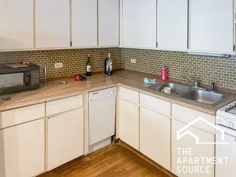 875 W Lill Ave #C2, Chicago, IL 60614