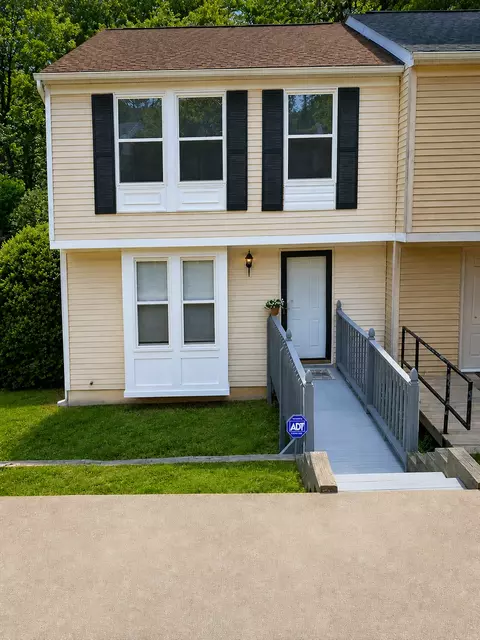 1122 Villa Green Ct #1OF2, Raleigh, NC 27612