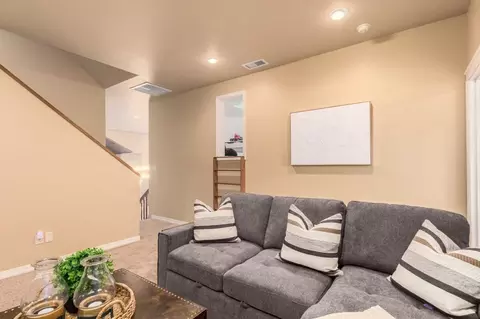 1018 N Amberwood St #1558617P, Flagstaff, AZ 86004