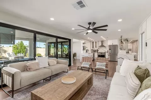 4910 E Shaw Butte Dr #1558612P, Scottsdale, AZ 85254