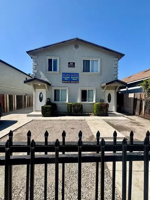 1031 E 52nd Pl, Los Angeles, CA 90011