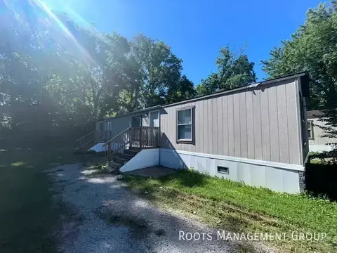 272 Emerson Bypass Rd #C27, Russellville, KY 42276