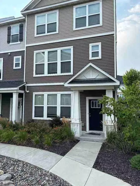 5236 Hampton St NE, Prior Lake, MN 55372