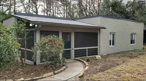 111 Barclay Rd, Chapel Hill, NC 27516