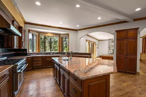 345 Country Club Dr, Incline Village, NV 89451