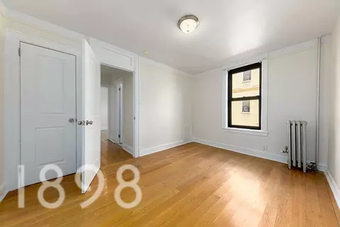 30-49 Crescent St #H2C1, New York, NY 11102