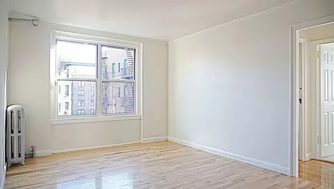 34-19 90th St #C22, New York, NY 11372