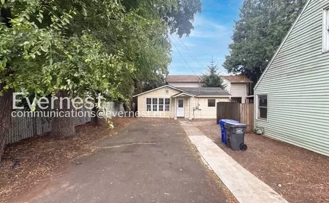 2534 SE 92nd Ave, Portland, OR 97266