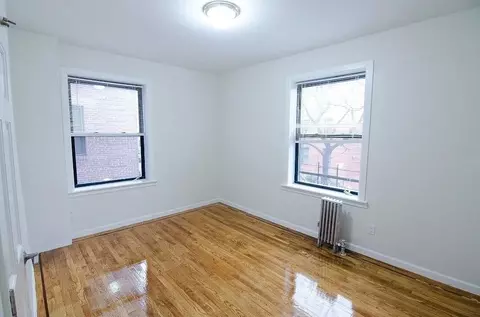 35-05 94th St #5B, New York, NY 11372