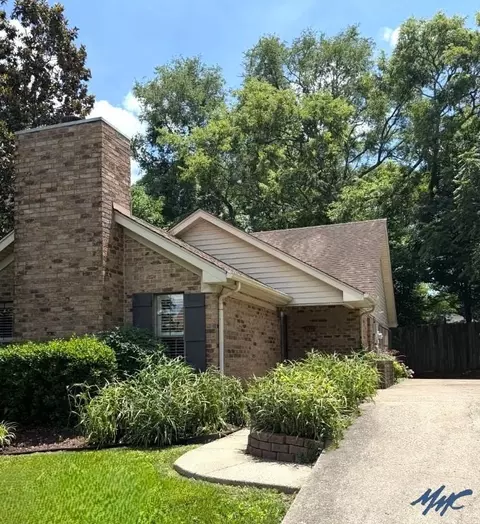302 Hillside Ct, Murfreesboro, TN 37130