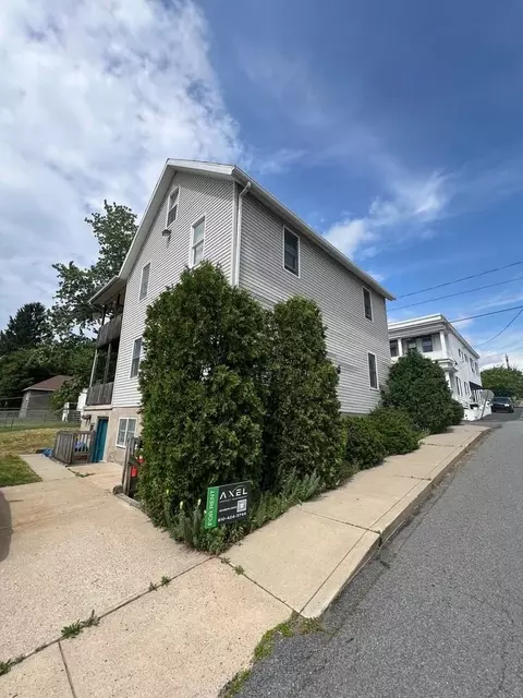 301 Elm St, Dunmore, PA 18512