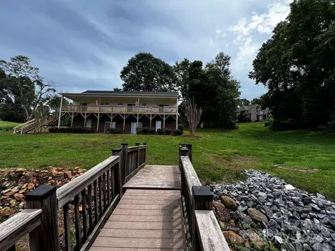 137 Fern Haven Ln, Mooresville, NC 28117