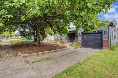1315 N Russet St, Portland, OR 97217
