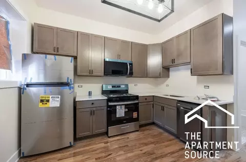 1742 N California Ave #1F, Chicago, IL 60647