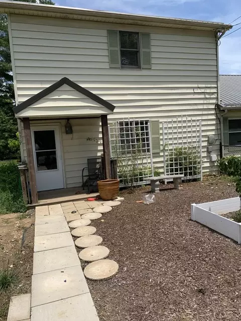 636 Washington Ave #2, Harrogate, TN 37752