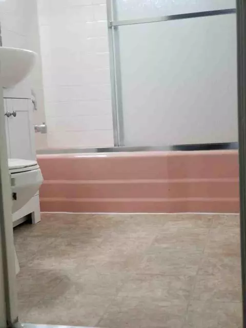 912 N Genesee Ave #8, West Hollywood, CA 90046
