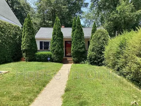 34 Erskine Ave, Asheville, NC 28801