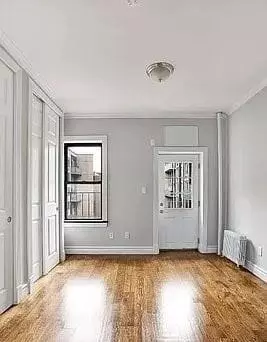697 10th Ave #2FS, New York, NY 10036
