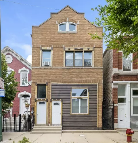 1732 W 17th St #1RFB, Chicago, IL 60608