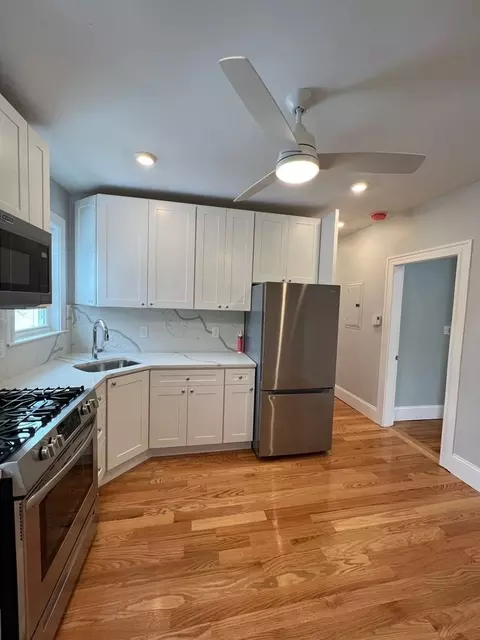 11 Burnham St #2, Somerville, MA 02144