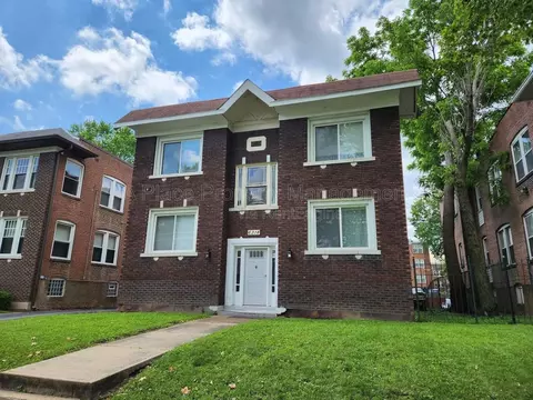 6318 Cabanne Ave #1W, University City, MO 63130