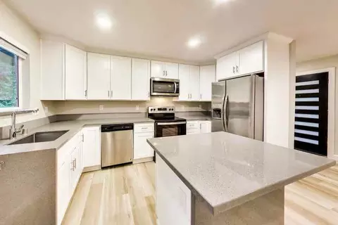 25 Devonshire Blvd #01, San Carlos, CA 94070