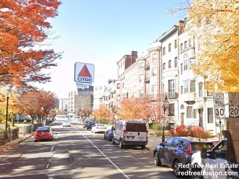 471 Commonwealth Ave #2F, Boston, MA 02215