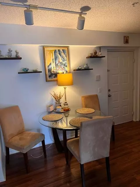 460 S Park Rd #6-304, Hollywood, FL 33021