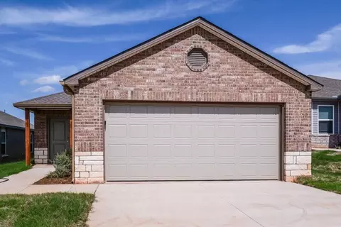 10052 Blackjack Rd, Yukon, OK 73099