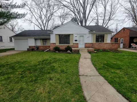 23085 Floral St, Farmington, MI 48336