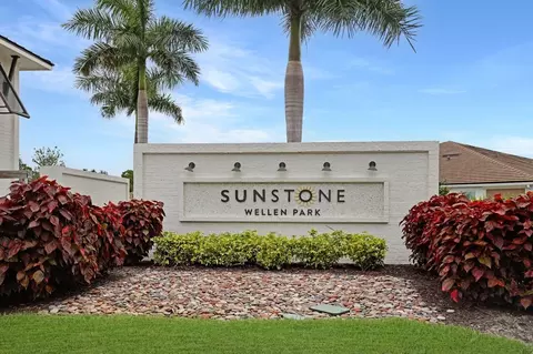 17982 Grand Prosperity Dr, Venice, FL 34293