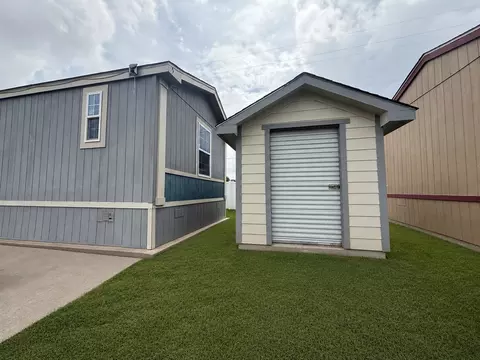 709 N Collins Fwy #180, Howe, TX 75459