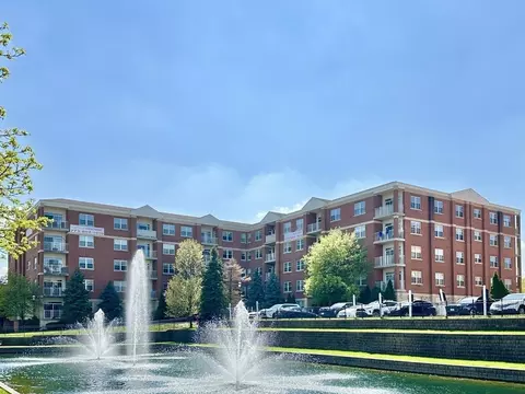 2 Itasca Pl #417, Itasca, IL 60143