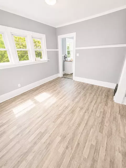 1131 E Fox St, South Bend, IN 46613