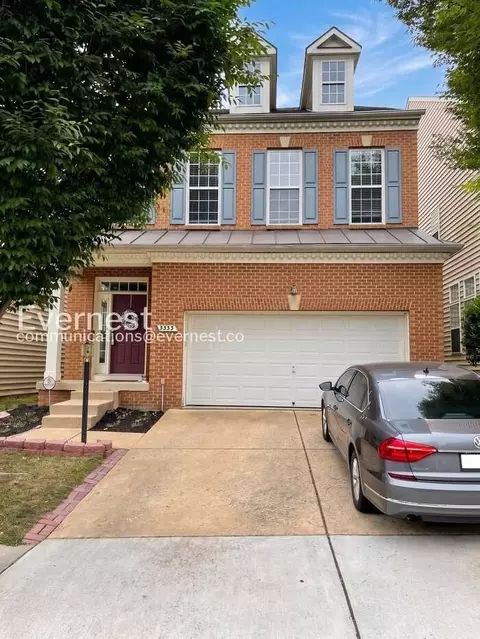8353 Middle Ruddings Dr, Lorton, VA 22079