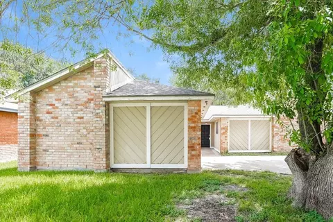 8403 Quail Burg Ln, Missouri City, TX 77489