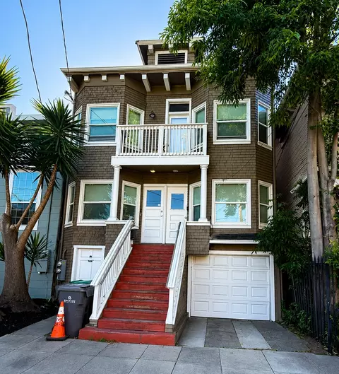 2533 Filbert St, Oakland, CA 94607