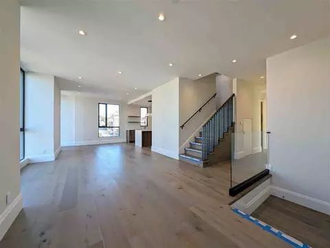 2707 23rd St #3, San Francisco, CA 94110
