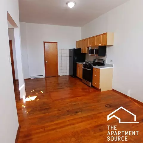 4810 W Barry Ave #1W, Chicago, IL 60641