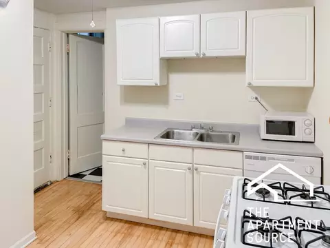 1942 W Winona St #3, Chicago, IL 60640