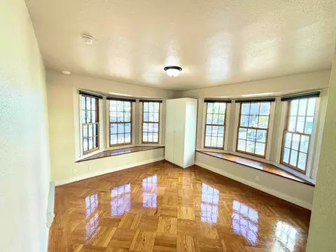 3140 21st St #103A, San Francisco, CA 94110