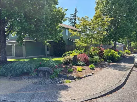 todd ct, Silverton, OR 97381